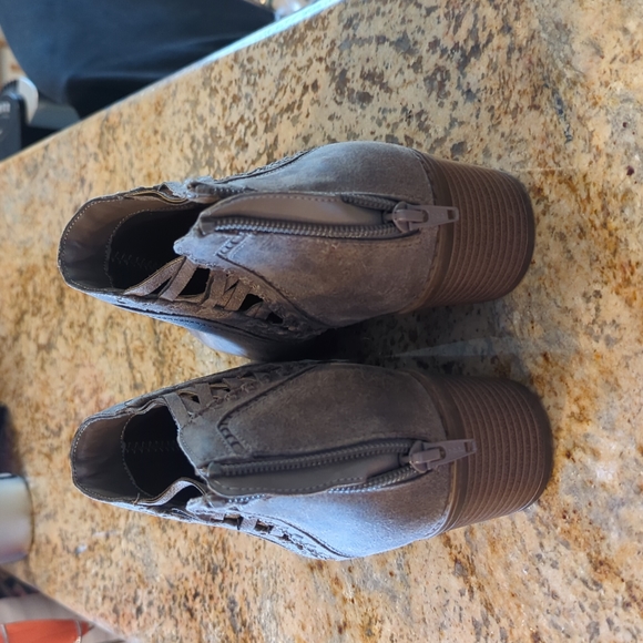 Booties - Picture 3 of 4